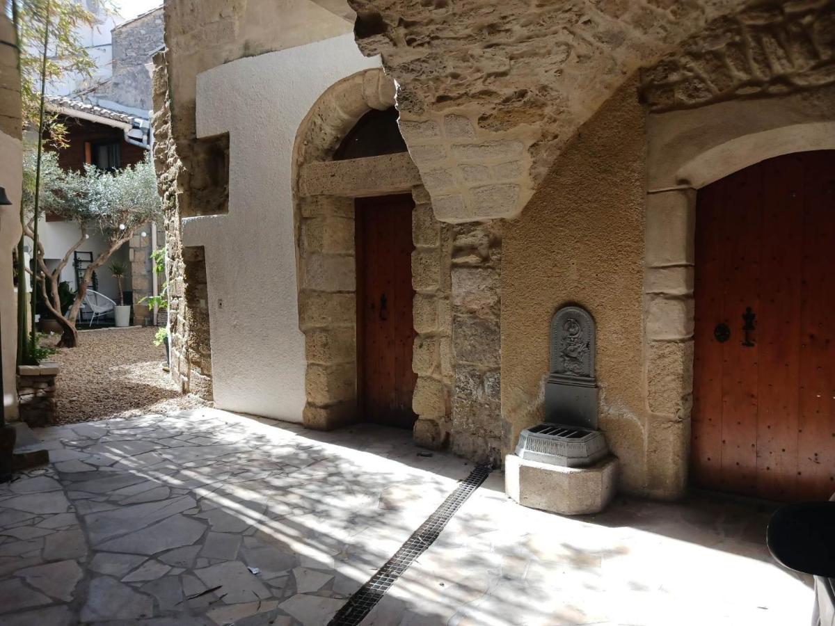 Bed and Breakfast La Cachette Aigues-Vives  Zewnętrze zdjęcie