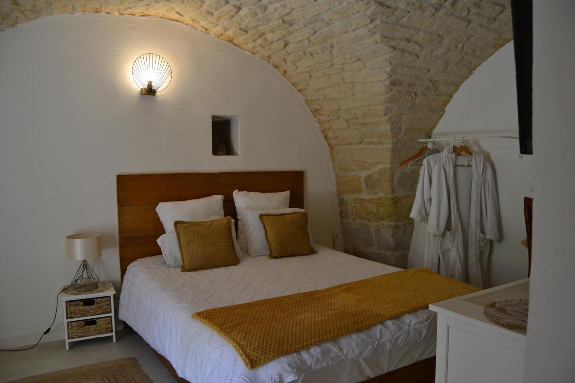 Bed and Breakfast La Cachette Aigues-Vives  Zewnętrze zdjęcie