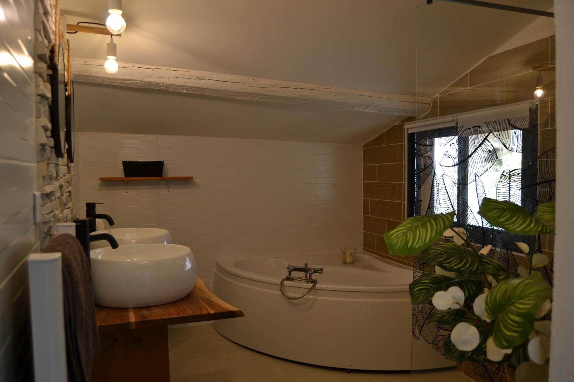 Bed and Breakfast La Cachette Aigues-Vives  Zewnętrze zdjęcie