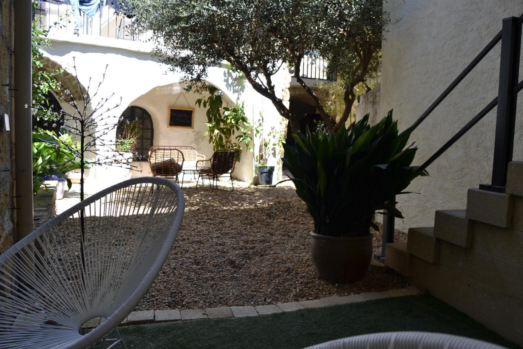 Bed and Breakfast La Cachette Aigues-Vives  Zewnętrze zdjęcie